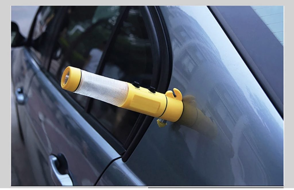 Multi-functional 5 in 1 Emergency Flashlight - Image 3